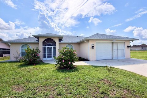 Casa en North Port, Florida 3 dormitorios, 151.15 m2 № 2267429