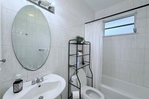Villa ou maison à vendre à North Port, Floride: 3 chambres, 151.15 m2 № 2267429 - photo 28