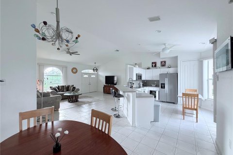 Villa ou maison à vendre à North Port, Floride: 3 chambres, 151.15 m2 № 2267429 - photo 15