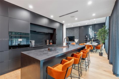 Villa ou maison à vendre à Miami, Floride: 5 chambres, 278.89 m2 № 1790148 - photo 12