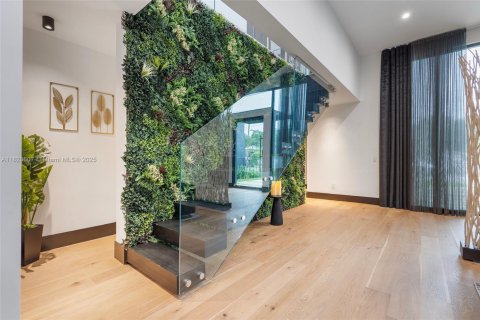 Villa ou maison à vendre à Miami, Floride: 5 chambres, 278.89 m2 № 1790148 - photo 13