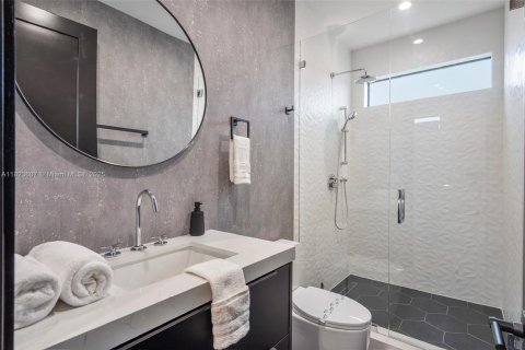 Villa ou maison à vendre à Miami, Floride: 5 chambres, 278.89 m2 № 1790148 - photo 23