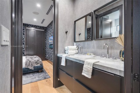 Villa ou maison à vendre à Miami, Floride: 5 chambres, 278.89 m2 № 1790148 - photo 19