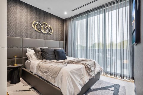 Villa ou maison à vendre à Miami, Floride: 5 chambres, 278.89 m2 № 1790148 - photo 22