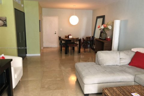 Copropriété à vendre à Miami Beach, Floride: 1 chambre, 75.25 m2 № 1940356 - photo 2
