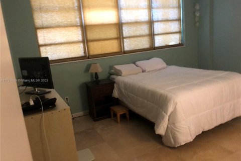 Copropriété à vendre à Miami Beach, Floride: 1 chambre, 75.25 m2 № 1940356 - photo 4
