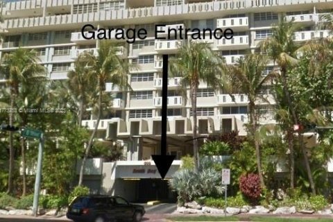 Copropriété à vendre à Miami Beach, Floride: 1 chambre, 75.25 m2 № 1940356 - photo 12