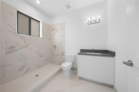 Снять в аренду таунхаус в Флорида-Сити, Флорида 3 спальни, 144.74м2, № 1958539 - фото 21