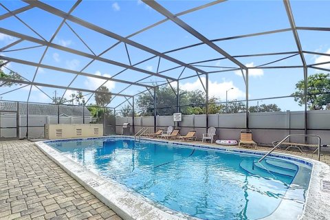 Condo in Winter Park, Florida, 2 bedrooms  № 1817525 - photo 17