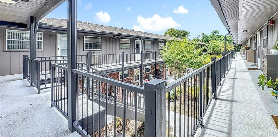 Condominio en Winter Park, Florida, 2 dormitorios № 1817525