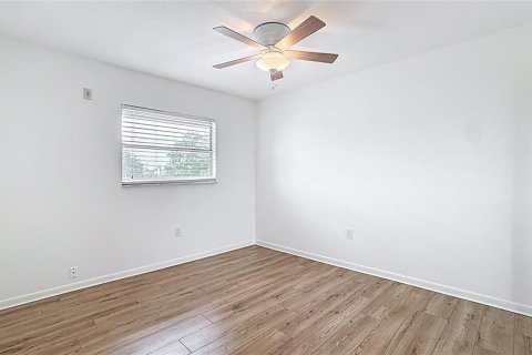 Condo in Winter Park, Florida, 2 bedrooms  № 1817525 - photo 11