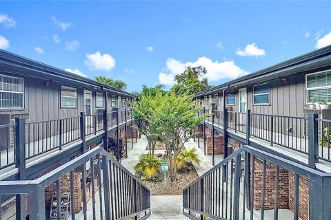Condo in Winter Park, Florida, 2 bedrooms  № 1817525 - photo 15