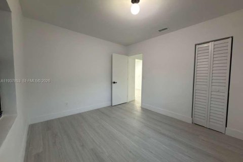 Villa ou maison à vendre à Miami, Floride: 3 chambres, 104.33 m2 № 1996088 - photo 17
