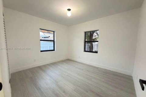 Casa en venta en Miami, Florida, 3 dormitorios, 104.33 m2 № 1996088 - foto 10