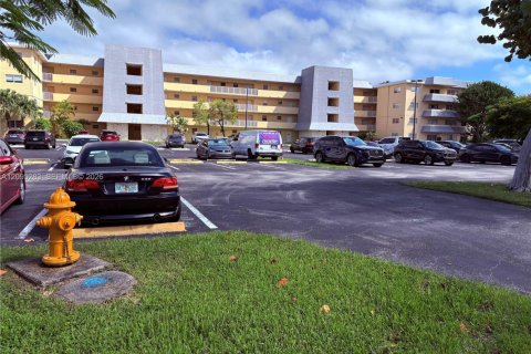 Copropriété à louer à Miami, Floride: 1 chambre, 65.03 m2 № 2387104 - photo 23