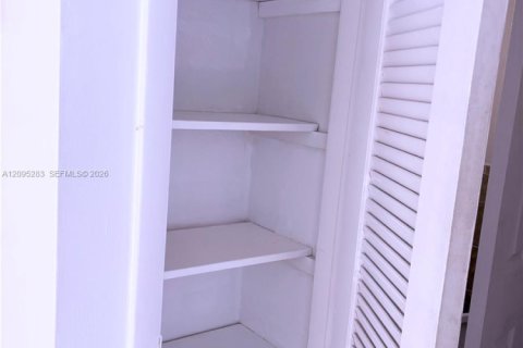 Copropriété à louer à Miami, Floride: 1 chambre, 65.03 m2 № 2387104 - photo 20
