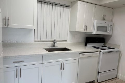 Copropriété à louer à Miami, Floride: 1 chambre, 65.03 m2 № 2387104 - photo 6