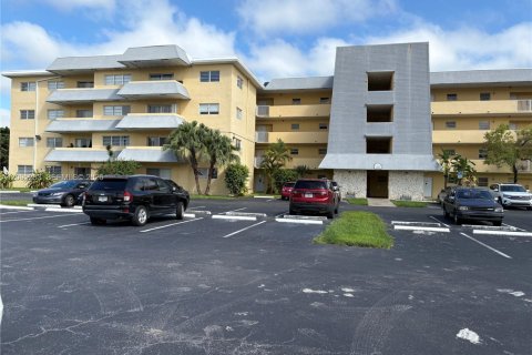 Copropriété à louer à Miami, Floride: 1 chambre, 65.03 m2 № 2387104 - photo 24