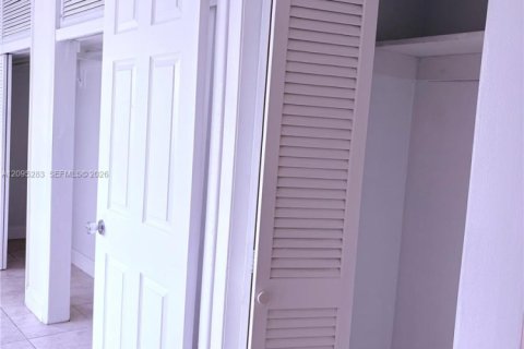 Copropriété à louer à Miami, Floride: 1 chambre, 65.03 m2 № 2387104 - photo 19