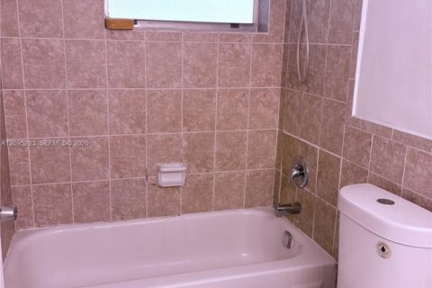 Copropriété à louer à Miami, Floride: 1 chambre, 65.03 m2 № 2387104 - photo 14