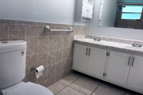 Copropriété à louer à Miami, Floride: 1 chambre, 65.03 m2 № 2387104 - photo 11