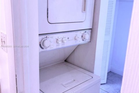 Copropriété à louer à Miami, Floride: 1 chambre, 65.03 m2 № 2387104 - photo 17