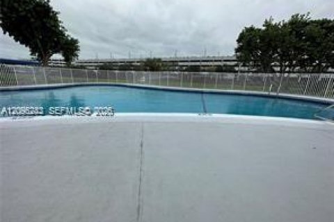 Copropriété à louer à Miami, Floride: 1 chambre, 65.03 m2 № 2387104 - photo 27