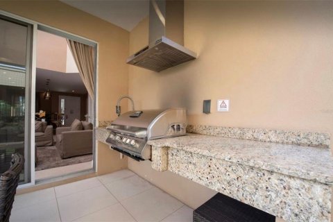 Townhouse in Kissimmee, Florida 4 bedrooms, 222.59 sq.m. № 2157147 - photo 11