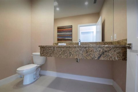Townhouse in Kissimmee, Florida 4 bedrooms, 222.59 sq.m. № 2157147 - photo 17