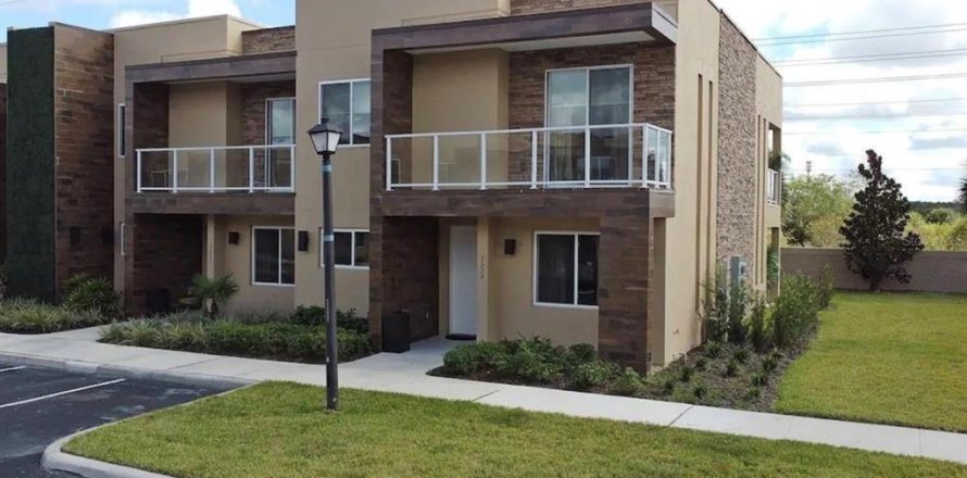 Townhouse in Kissimmee, Florida 4 bedrooms, 222.59 sq.m. № 2157147