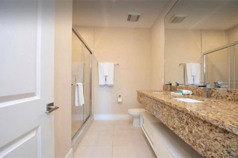 Townhouse in Kissimmee, Florida 4 bedrooms, 222.59 sq.m. № 2157147 - photo 14