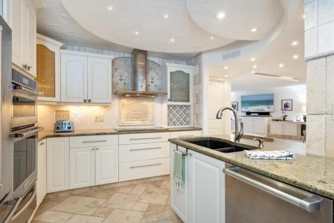 Condo in Sarasota, Florida, 3 bedrooms  № 1745086 - photo 10