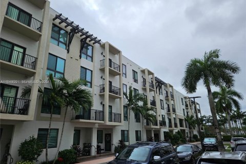 Кондоминиум с 3 спальнями в Дорал, Флорида № 2005085
