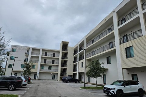 Снять в аренду кондоминиум в Дорал, Флорида 3 спальни, 104.89м2, № 2005085 - фото 4