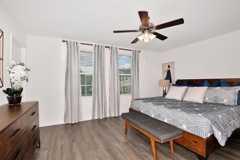 House in Apopka, Florida 3 bedrooms, 152.36 sq.m. № 2225841 - photo 7