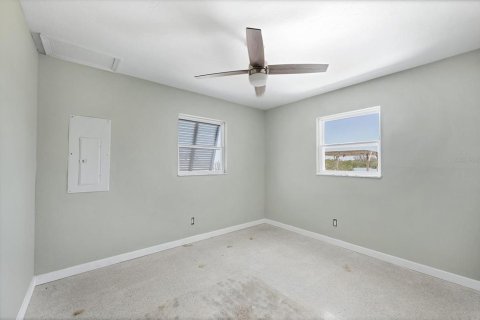 House in Englewood, Florida 3 bedrooms, 176.79 sq.m. № 1632493 - photo 19