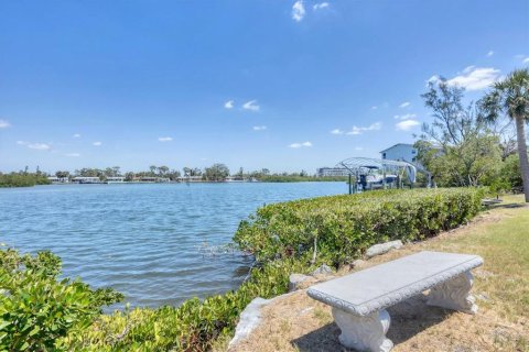 House in Englewood, Florida 3 bedrooms, 176.79 sq.m. № 1632493 - photo 30