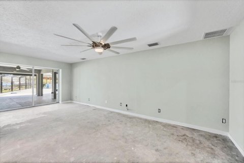 House in Englewood, Florida 3 bedrooms, 176.79 sq.m. № 1632493 - photo 12