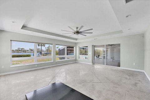 House in Englewood, Florida 3 bedrooms, 176.79 sq.m. № 1632493 - photo 8