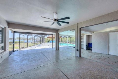 House in Englewood, Florida 3 bedrooms, 176.79 sq.m. № 1632493 - photo 22