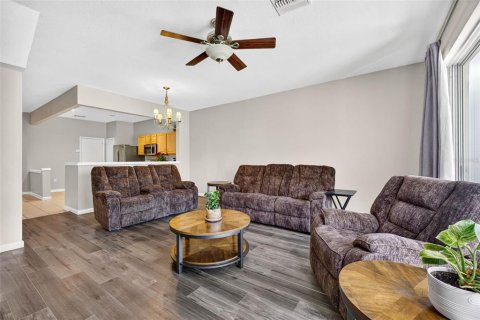 Adosado en venta en Wesley Chapel, Florida, 3 dormitorios, 147.53 m2 № 2150050 - foto 8