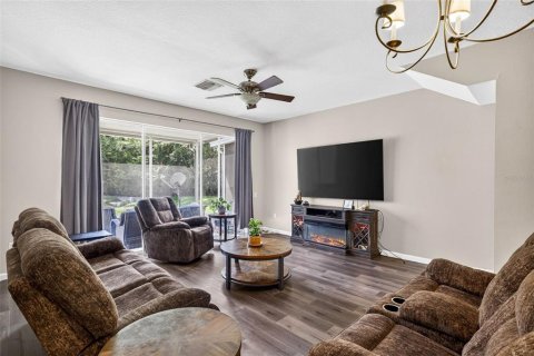 Adosado en venta en Wesley Chapel, Florida, 3 dormitorios, 147.53 m2 № 2150050 - foto 7