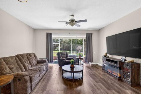 Adosado en venta en Wesley Chapel, Florida, 3 dormitorios, 147.53 m2 № 2150050 - foto 9
