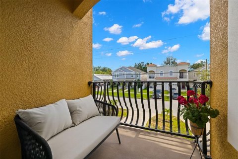Adosado en venta en Tampa, Florida, 3 dormitorios, 214.79 m2 № 1844829 - foto 6