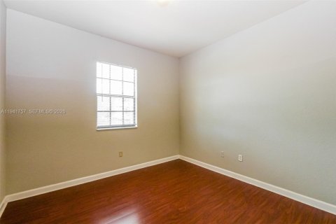 Снять в аренду виллу или дом в Хомстед, Флорида 3 спальни, 124.49м2, № 1998954 - фото 11