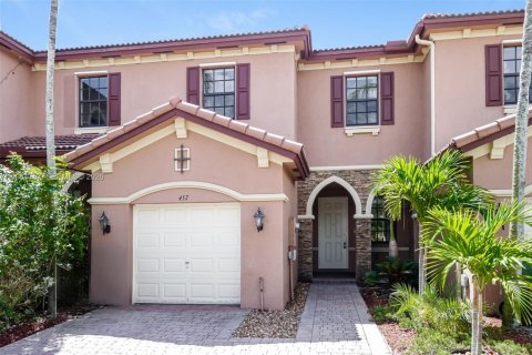 Снять в аренду виллу или дом в Хомстед, Флорида 3 спальни, 124.49м2, № 1998954 - фото 2