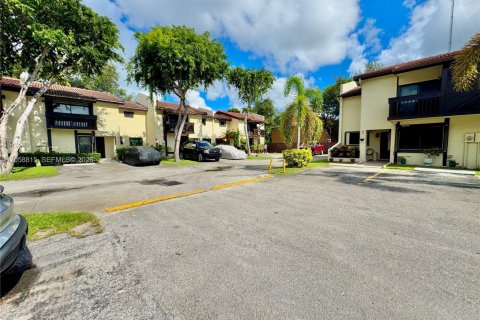Touwnhouse à louer à Pembroke Park, Floride: 3 chambres, 117.43 m2 № 2168779 - photo 30