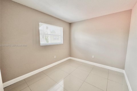 Touwnhouse à louer à Pembroke Park, Floride: 3 chambres, 117.43 m2 № 2168779 - photo 24