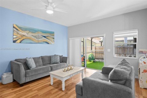 Casa en venta en Davie, Florida, 3 dormitorios, 158.77 m2 № 1896186 - foto 11