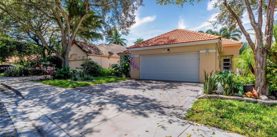 Villa ou maison à Davie, Floride 3 chambres, 158.77 m2 № 1896186